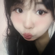 爱化妆的莉莎